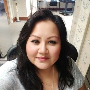 Meet your Posher, Adrienne